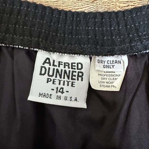 Alfred Dunner Petite Black Wool Skirt Size 14P - Picture 4 of 9
